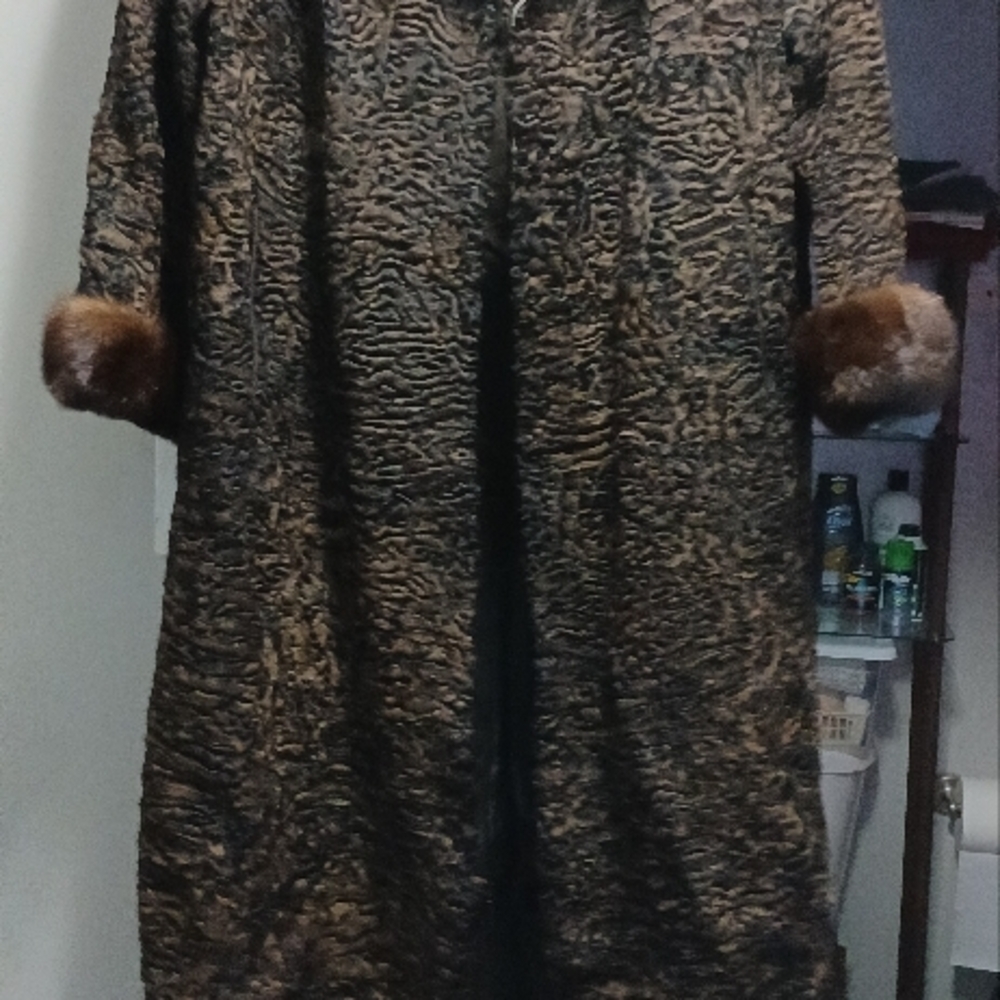 Vintage Lambswool coat w/Mink trim